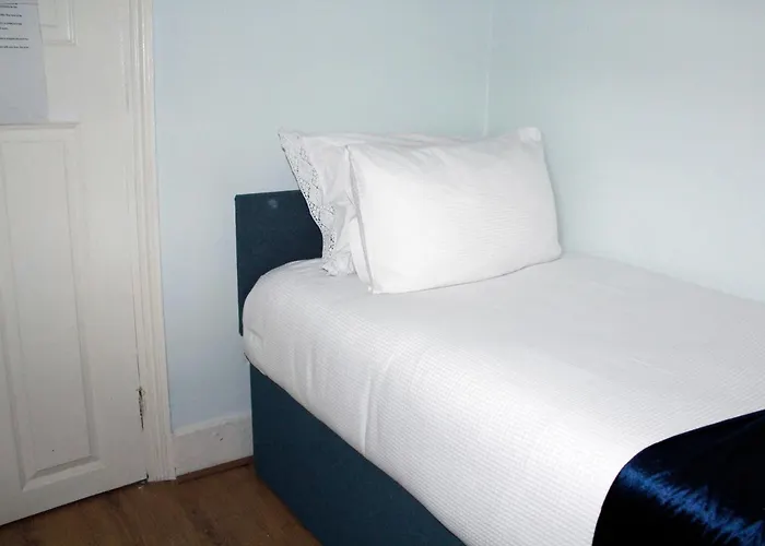Cozy Rooms Or Entire Apartment In London, Fast Links To Central