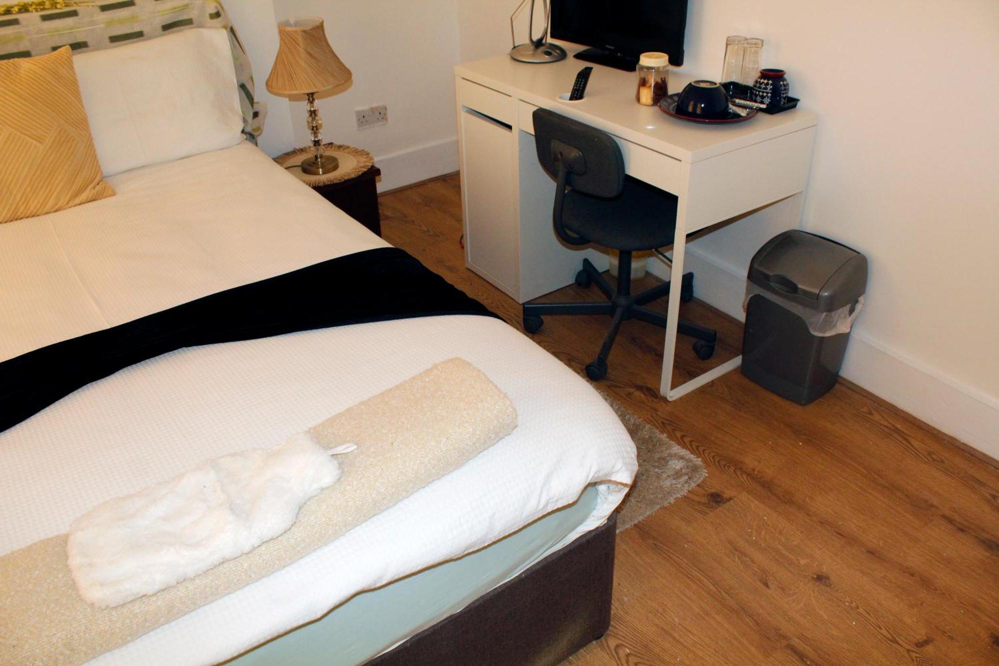 Апартаменты Cozy Or Entire In London, Fast Links To